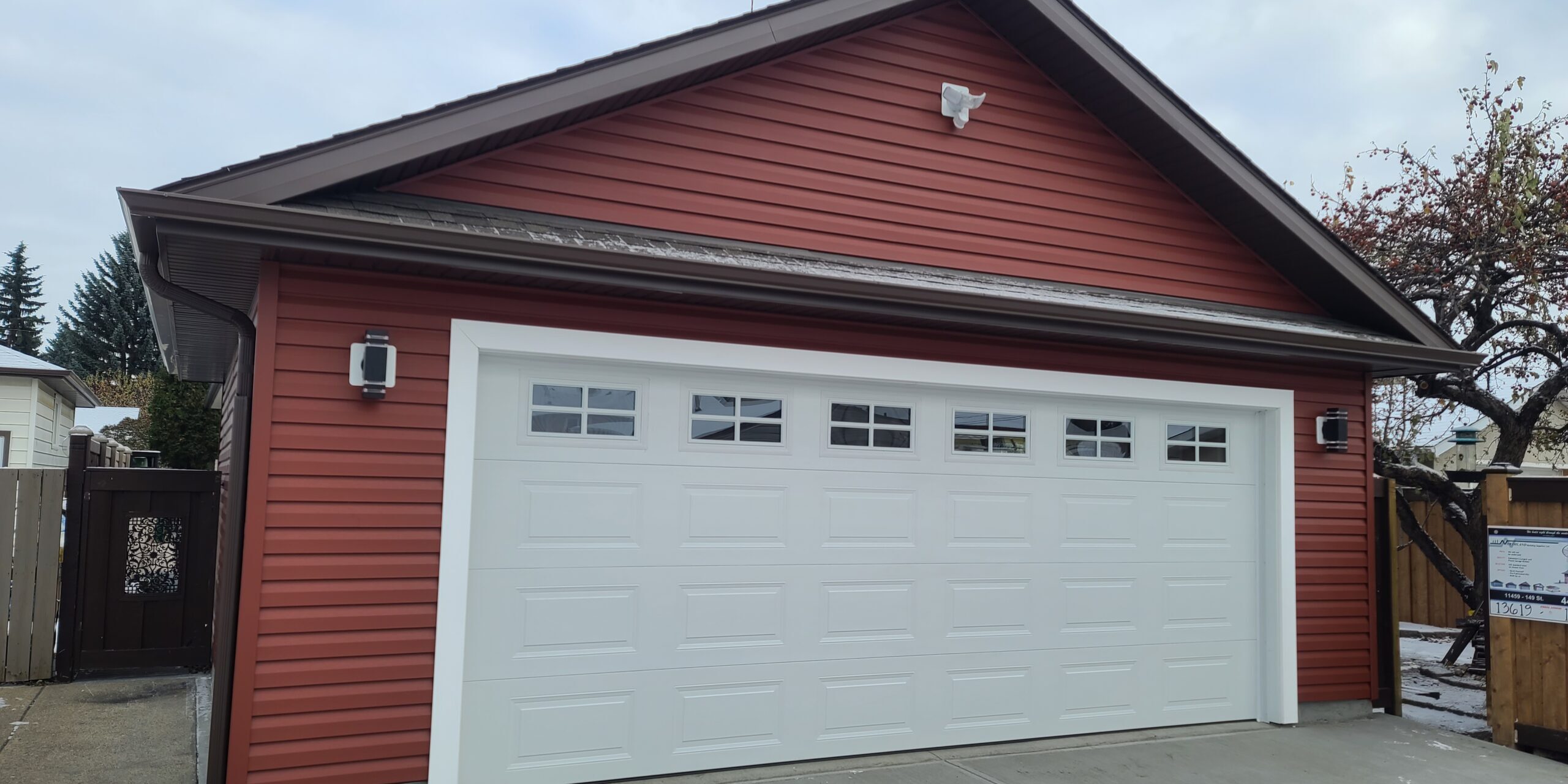 Detached vs Attached Garages: Which Option Works Best?