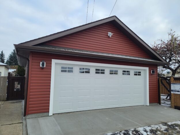 Detached vs Attached Garages: Which Option Works Best?